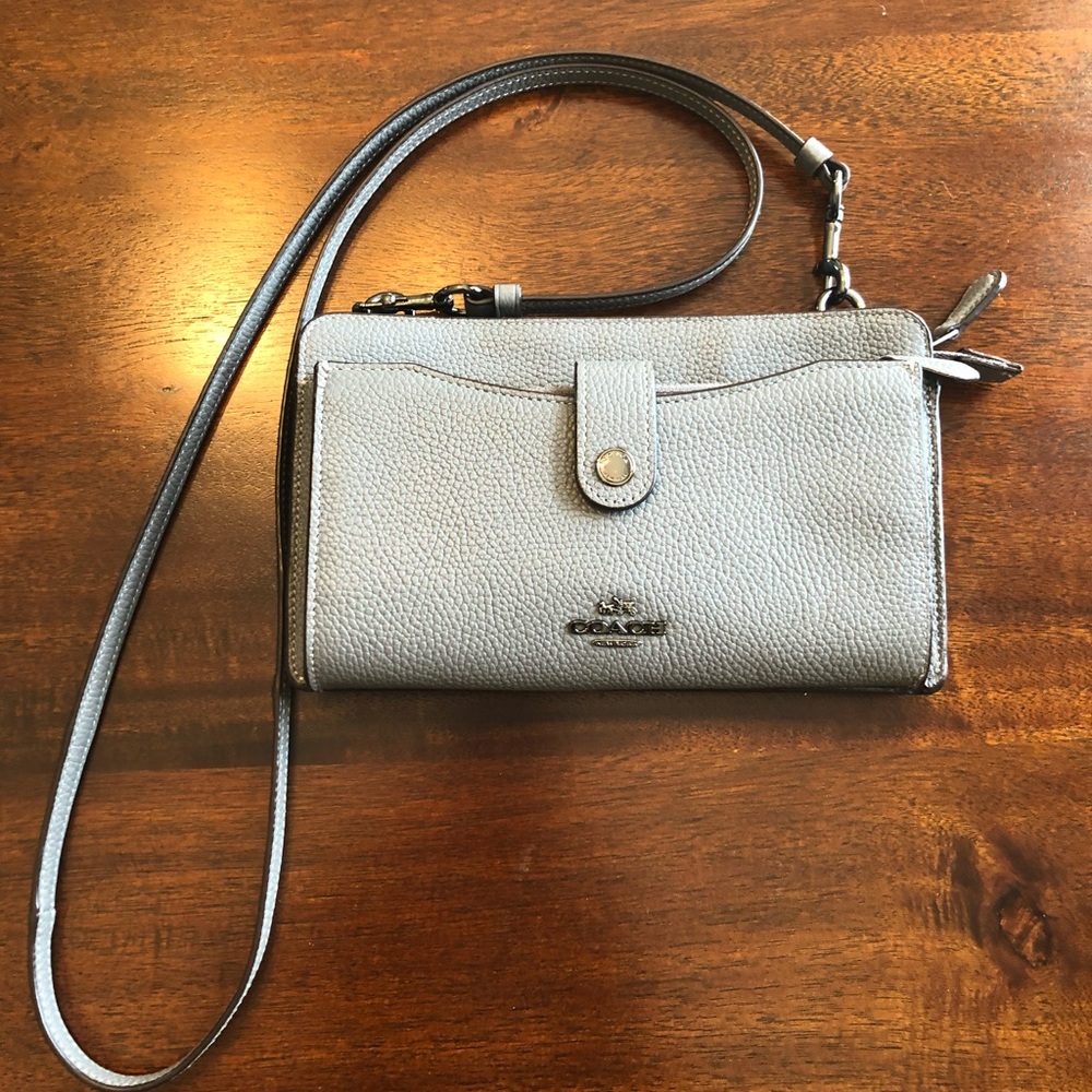 Coach “Pop Up Messenger”